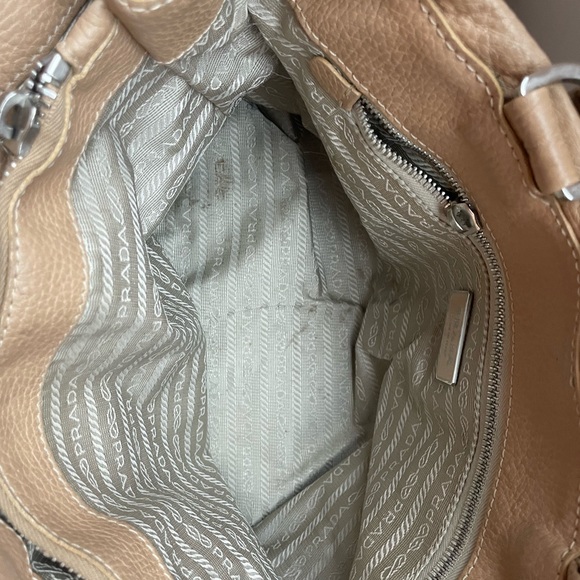 Prada Vitello Daino Side Pocket Tote Authentic  - Cream Color - Picture 9 of 11